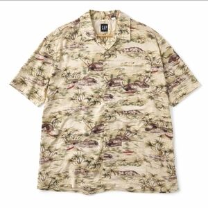 GAP Men’s Hawaiian Shirt Palm Tree Print Button Down Summer Top